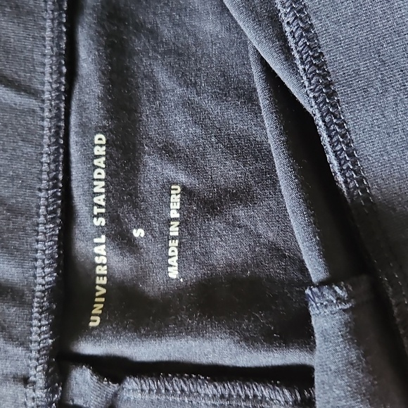 Universal Standard Navy Leggings - Picture 2 of 3